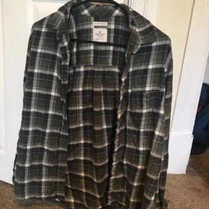 American Eagle Button down